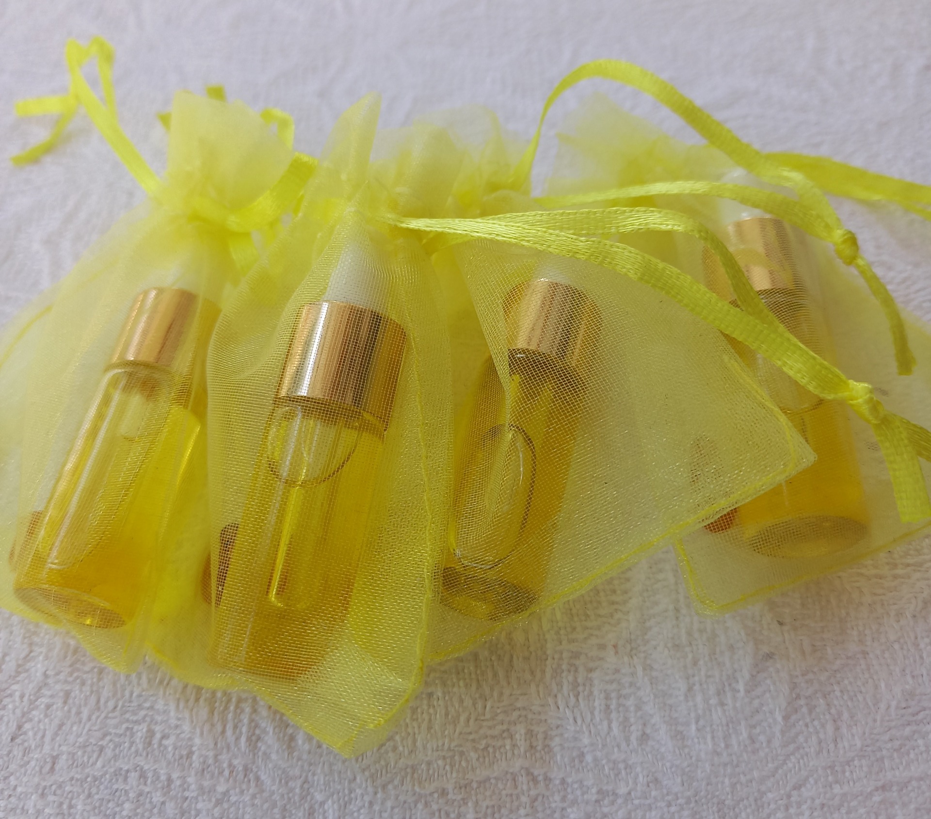 Lyxig kvinnoolja för kraft och skönhet kan beställas.